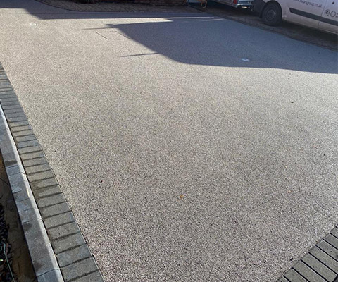Spécialiste de la pose de béton décoratif et de la création de terrasses à Saint-Thibault-des-Vignes (77400) en Seine et Marne 77
