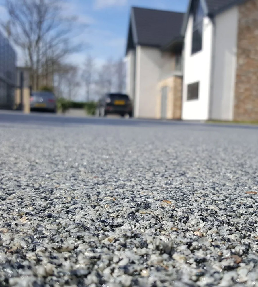 Béton Désactivé à Saint-Thibault-des-Vignes (77400) : Votre Spécialiste en Pose de Béton Désactivé en Seine-et-Marne (77)