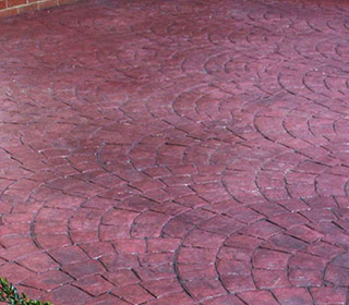 Pose de béton imprimé à Saint-Thibault-des-Vignes (77400) en Seine et Marne 77